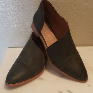 Royale Flat ( similar)